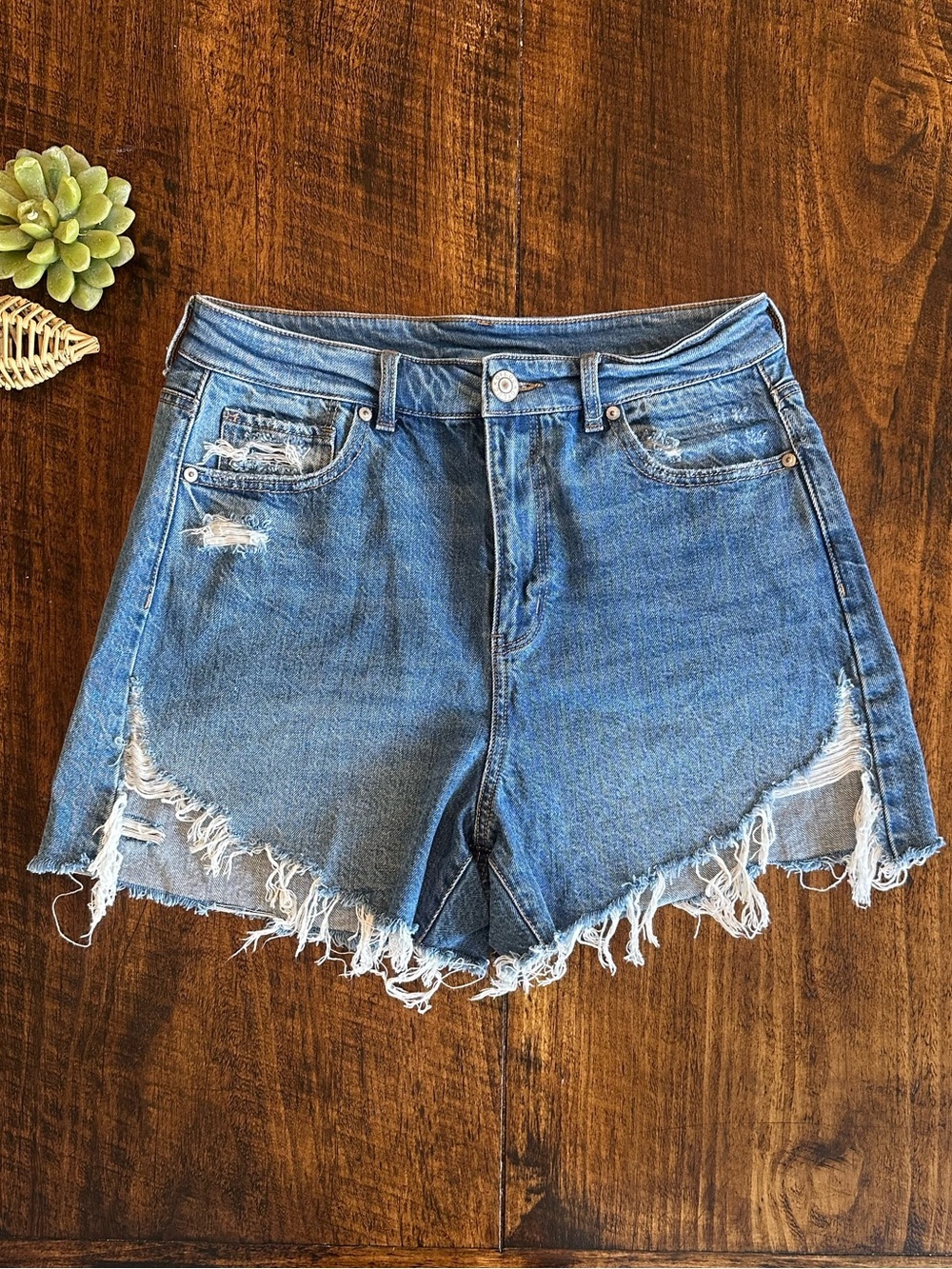 OFLUCK High-Waisted Distressed Denim Shorts Medium Wash Raw Frayed Hem, Size 10